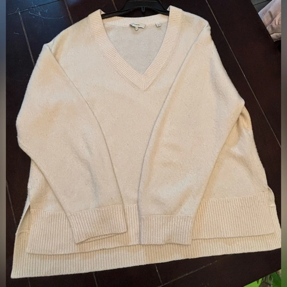 Women’s Soft Cream VNeck Sweater blouse long sleeve winter travel party sport - Picture 5 of 9